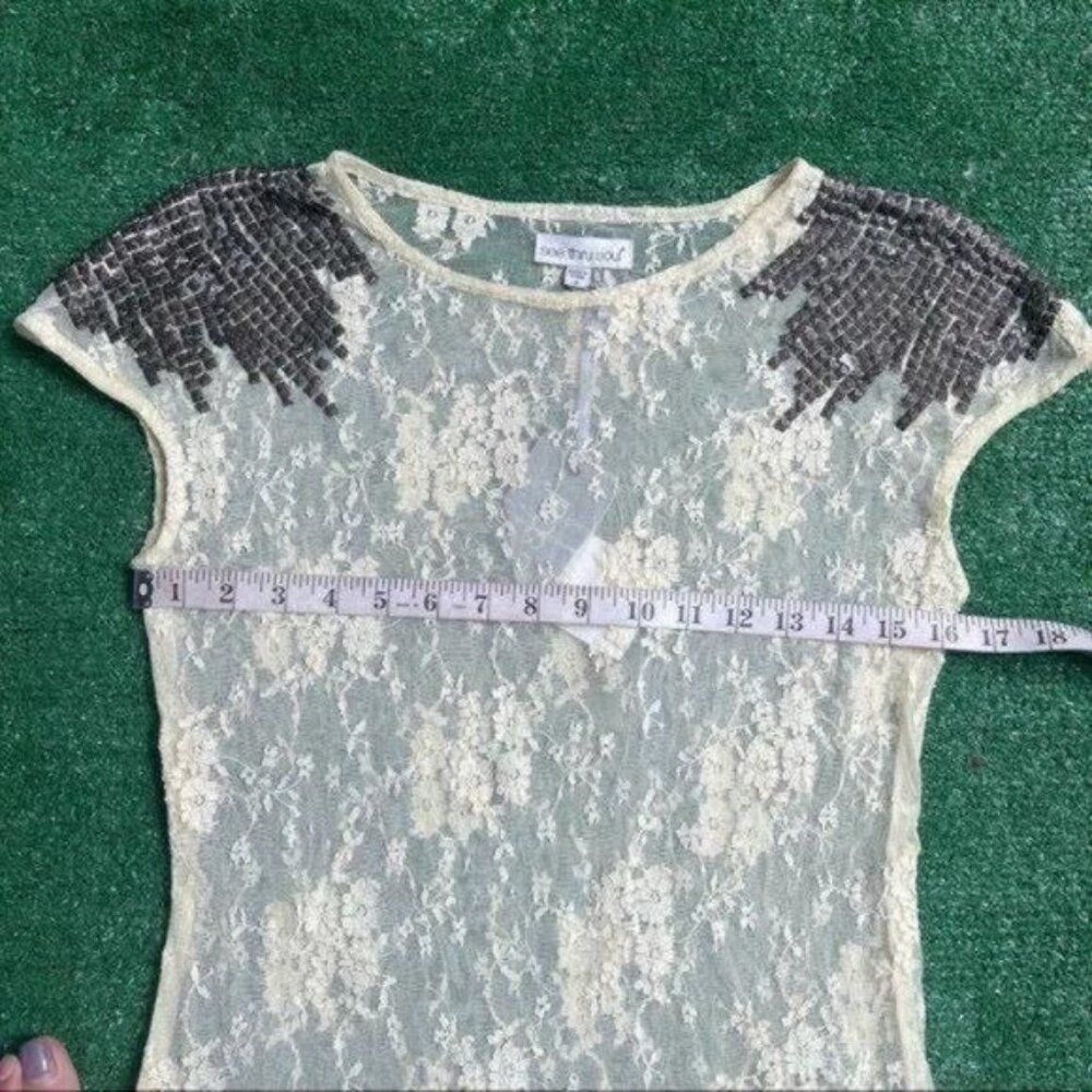 Luxxel Silver V- neck Cut out crop top Size S - Picture 4 of 11